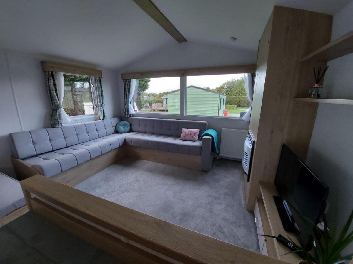 Woofles Luxury Caravan At Knaresborough Lido Eksteriør billede