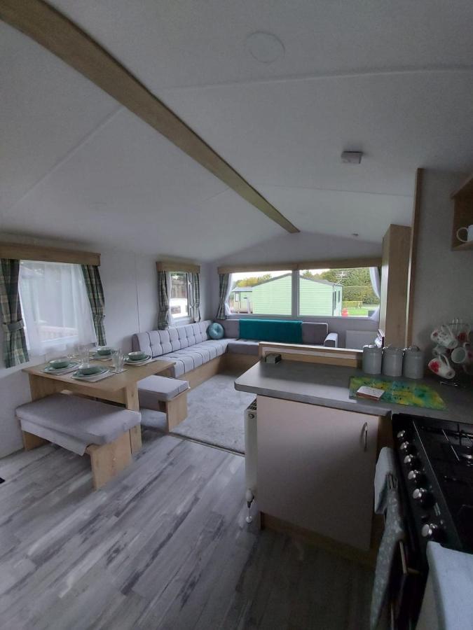 Woofles Luxury Caravan At Knaresborough Lido Eksteriør billede